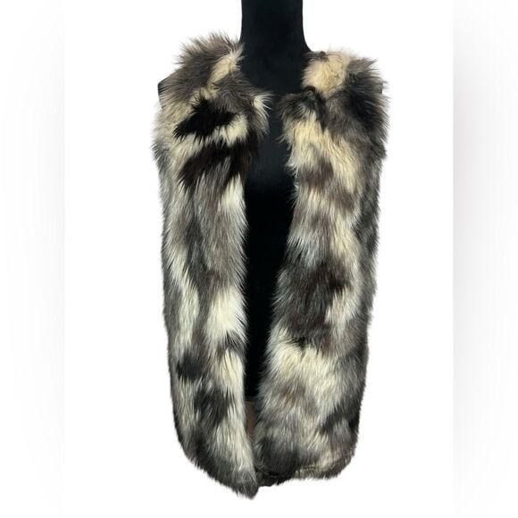 ALMOST FAMOUS FAUX FUR KNIT VEST BLACK/WHITE WOMENS SIZE MEDIUM - Picture 2 of 9